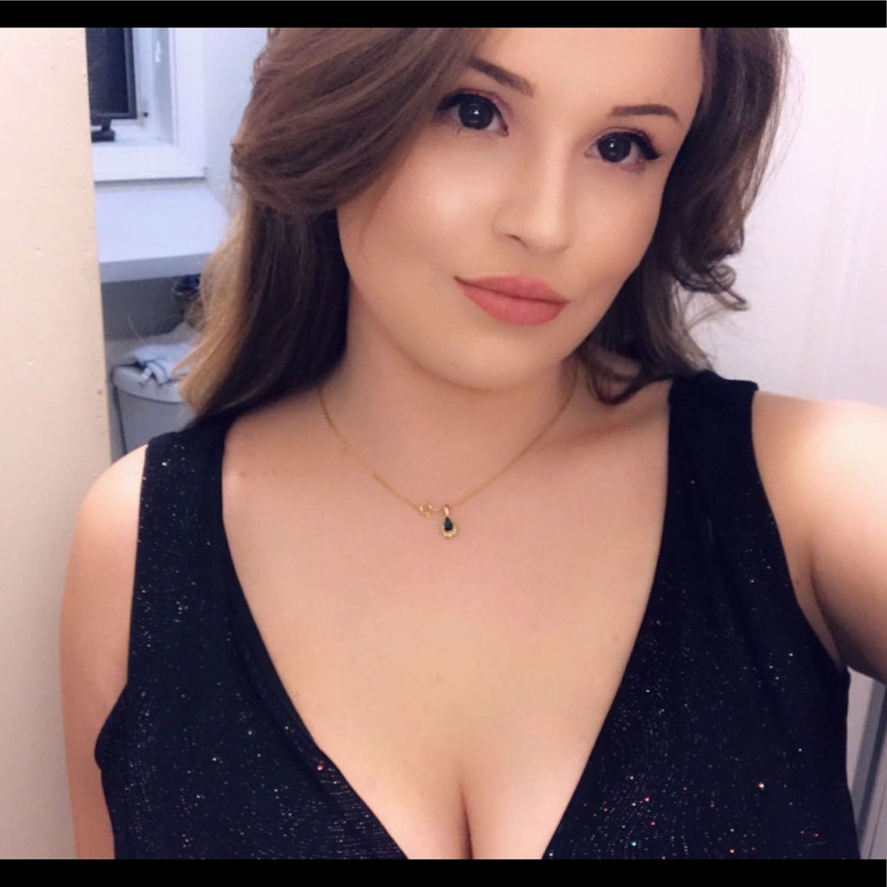 Meet your Posher, April